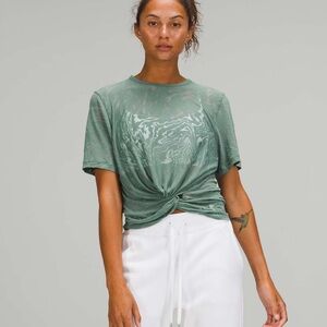 Lululemon Lululemon Crescent Tee *Veil Sz 4
